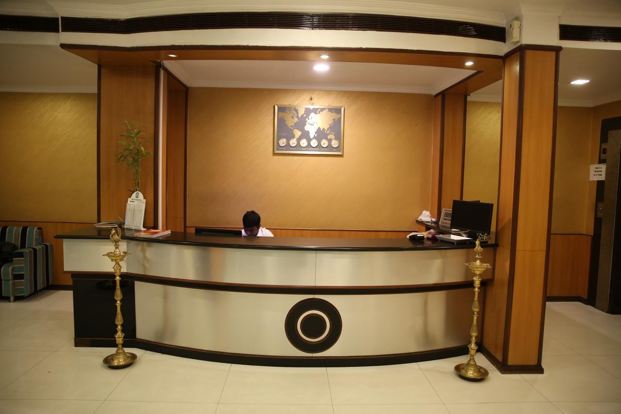 Hotel Park Plaza Ченнаи Экстерьер фото
